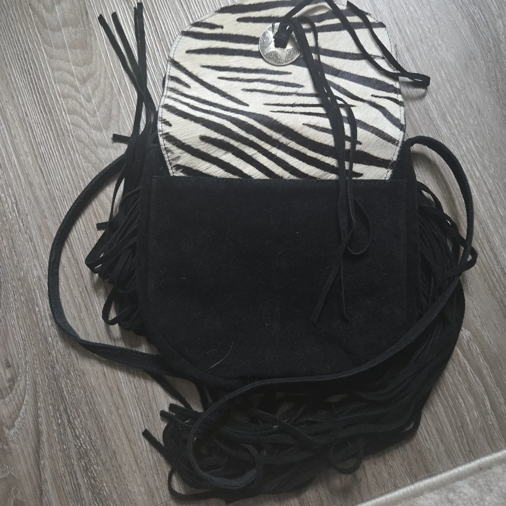 Fringed Zebra Print Black Bag - Picture 4 of 4